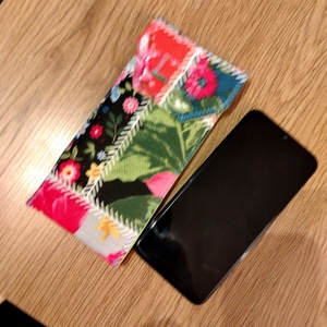 Virágos patchwork mobiltok  - táska & tok - pénztárca & más tok - szemüvegtok - Meska.hu