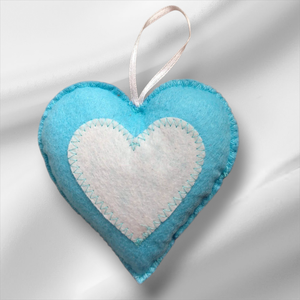 Kék szív filc dísz - otthon & életmód - dekoráció - fali és függő dekoráció - függődísz - Meska.hu