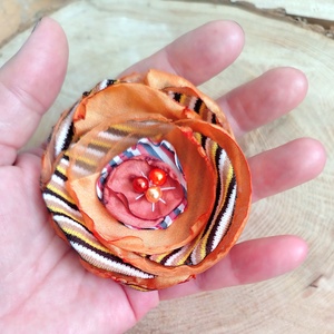virág kitűző, Ékszer, Kitűző és Bross, Kitűző, Ékszerkészítés, MESKA