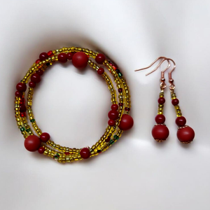 Romantikus gyöngyös memoria karkötő és fülbevaló szett - ékszer - karkötő - memóriadrótos karkötő - Meska.hu