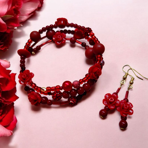 Piros rózsa memoria karkötő és fülbevaló szett - ékszer - karkötő - memóriadrótos karkötő - Meska.hu