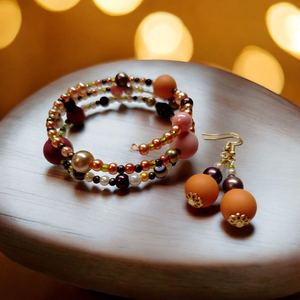 Őszi gyöngyös memoria karkötő és fülbevaló szett, Ékszer, Karkötő, Memóriadrótos karkötő, Ékszerkészítés, MESKA