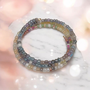 Halvány színek memoria karkötő  - ékszer - karkötő - memóriadrótos karkötő - Meska.hu