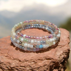 Halvány színek memoria karkötő , Ékszer, Karkötő, Memóriadrótos karkötő, Ékszerkészítés, MESKA