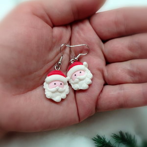 Mikulásbácsi fülbevaló - ékszer - fülbevaló - lógó csepp fülbevaló - Meska.hu
