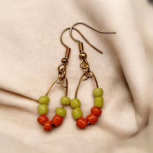  sárga lógós Gyöngyös kézműves fülbevaló - ékszer - fülbevaló - lógó fülbevaló - Meska.hu