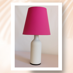 1 db Pink asztali lámpa pöttyös áthatással, Otthon & Életmód, Lámpa, Asztali lámpa, Újrahasznosított alapanyagból készült termékek, Papírművészet, MESKA