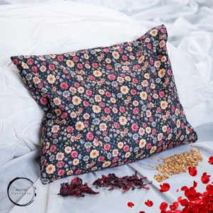 Virág álom tönkölypelyva RELAX párna rózsaszirommal és hibiszkusszal prémium (40*60 cm) , Otthon & Életmód, Lakástextil, Párna & Párnahuzat, , MESKA