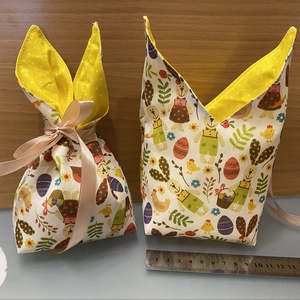Nyuszifüles húsvéti ajándéktartó zsák, Ünnepi díszek, dekorációk, Húsvéti díszek és dekorációk, Húsvéti ajándékátadó, Varrás, MESKA