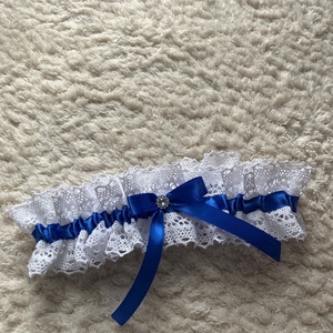 Combcsipke  - esküvő - kiegészítők - harisnyatartó & valami kék - Meska.hu