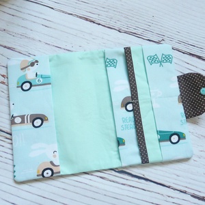 Egészségügyi kiskönyv borító - Nyuszik versenyautóval - otthon & életmód - papír, írószer - egészségügyi kiskönyv borító - Meska.hu