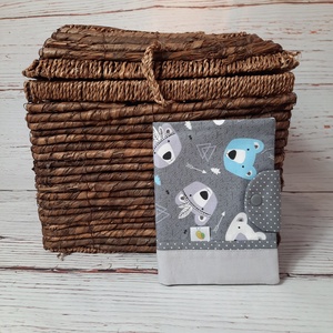 Egészségügyi kiskönyv borító - Macifejek, Táska & Tok, Pénztárca & Más tok, Kártyatartó & Irattartó, Varrás, Patchwork, foltvarrás, MESKA