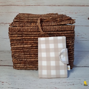 Egészségügyi kiskönyv borító - Beige kockák, Otthon & Életmód, Papír, írószer, Egészségügyi kiskönyv borító, Varrás, Patchwork, foltvarrás, MESKA