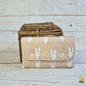 Pelenkázóalátétes pelenkatartó - Nyuszik, Baba - mama, Pelenkázó, babafürdető kellékek, Pelenkázó neszeszer, pelenkatartó, Varrás, MESKA