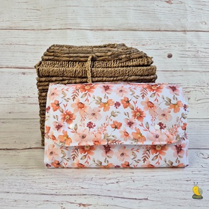 Vízhatlan pelenkázóalátétes pelenkatartó - Virágzás, Baba - mama, Pelenkázó, babafürdető kellékek, Pelenkázó neszeszer, pelenkatartó, Varrás, MESKA