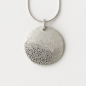 Patinázott ezüst medál  - Meska.hu