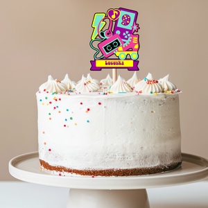Retro stílusú, névre szóló, számos torta beszúró, színes topper, fából, Otthon & Életmód, Konyhafelszerelés, tálalás, Sütés, főzés, Sütidísz, Famegmunkálás, Festett tárgyak, MESKA