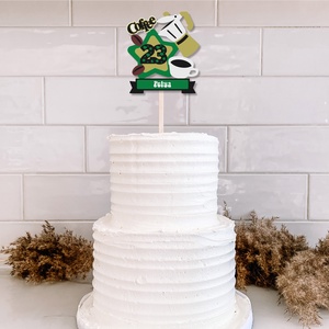 Kávés, névre szóló, számos torta beszúró, színes topper, fából - otthon & életmód - konyhafelszerelés, tálalás - sütés, főzés - sütidísz - Meska.hu