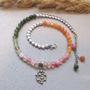 Egyedi Spirál Medálos Choker Szív Hematit  Napkő  Zöld Kalcedon 8mm Gyöngyökkel természetes Ásvány Nyaklánc, Ékszer, Nyaklánc, Medál, Ékszerkészítés, MESKA