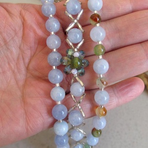  Virágzó harmónia és belső nyugalom akvamarine virágos három részes karkötő szett - ékszer - karkötő - széles karkötő - Meska.hu