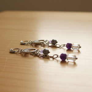 Lila ametiszt köves lógós fülbevaló � Misztikus hold és csillag ékszer - ékszer - fülbevaló - lógó fülbevaló - Meska.hu