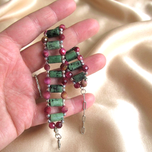 PRÉMIUM EPIDOT, AAA FUKKSZIA TIGRISSZEM ÉS HEMATIT ÁSVÁNY KARKÖTŐ - ékszer - karkötő - ásványkarkötő - Meska.hu