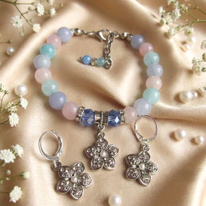 Pasztell Harmónia: Rózsakvarc és Akvamarin Karkötő Mesés Medállal, Ékszer, Karkötő, Ásványkarkötő, Ékszerkészítés, MESKA