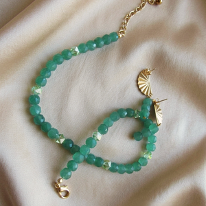 Féldrágakő ragyogás: Aventurin ásvány szett Antiallergén nemesacél kiegészítőkkel - ékszer - ékszerszett - Meska.hu