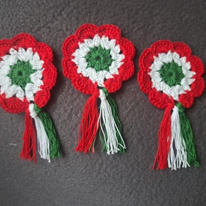 Horgolt kokárda - Meska.hu