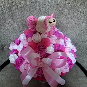 Kislány ballagási csokor, Otthon & Életmód, Virágdekoráció, Virágok, Virágcsokor, ,  saját kezüleg készitett kislány ballagási csokor. Horgolt csiga a tetején.
, MESKA