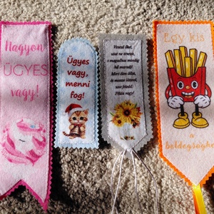 Többféle filc könyvjelző - könyv & zene - könyvjelző - Meska.hu