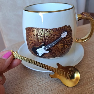 Gitáros antikolt csésze csészealjjal és gitár alakú kanállal Kericory részére - Meska.hu