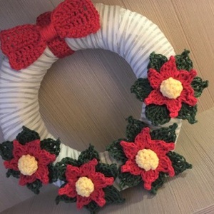 Adventi horgolt mikulásvirág kopogtató - otthon & lakás - dekoráció - ajtódísz & kopogtató - Meska.hu Adventi horgolt mikulásvirág kopogtató - otthon & lakás - dekoráció - ajtódísz & kopogtató - Meska.hu