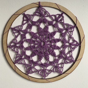 Orgonalila mandala dekoráció - otthon & életmód - dekoráció - ajtó- és ablak dekoráció - ablakdísz - Meska.hu