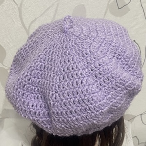 Horgolt barett sapka Levendula - ruha & divat - sál, sapka, kendő - sapka - Meska.hu