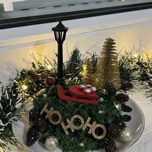 Karácsonyi asztaldísz, Karácsony, Karácsonyi lakásdekoráció, Karácsonyi lakásdíszek, Virágkötés, MESKA