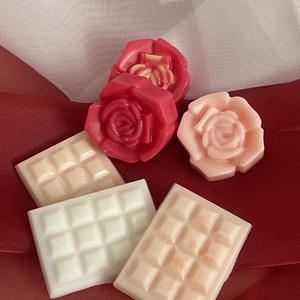 Tavaszi illatviasz virágok és csokitáblák - Meska.hu