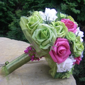 Menyasszonyi csokor zöld pink fehér  - esküvő - menyasszonyi- és dobócsokor - Meska.hu