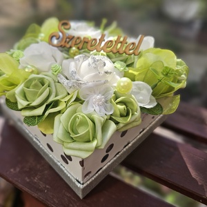 Szülőköszöntő virágbox szett - Meska.hu