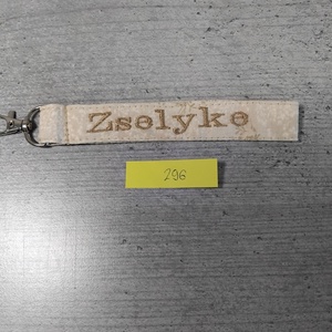 Hímzett neves kulcstartó, Táska & Tok, Kulcstartó & Táskadísz, Kulcstartó, , MESKA