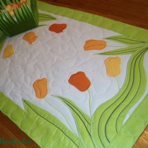 Húsvéti quilt asztalterítő - Meska.hu