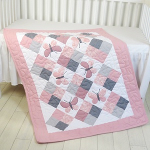  Pillangós babatakaró, ajándék babalátogatásra - Meska.hu