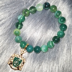 MARDEKÁR zöld achát ásványkarkötő Harry Potteres charmmal, Ékszer, Karkötő, Ásványkarkötő, Ékszerkészítés, Gyöngyfűzés, gyöngyhímzés, MESKA