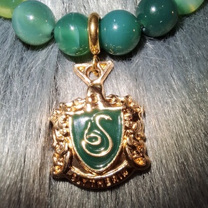 MARDEKÁR zöld achát ásványkarkötő Harry Potteres charmmal - ékszer - karkötő - ásványkarkötő - Meska.hu