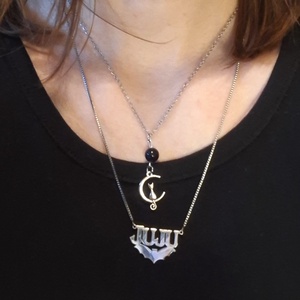 Macska a Holdon kék homokkő ásvány nyaklánc - ékszer - nyaklánc - medálos nyaklánc - Meska.hu