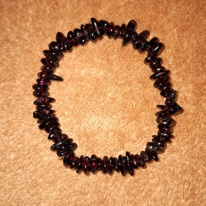 Gránát ásványkarkötő - Meska.hu