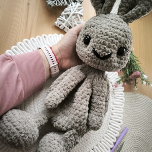 Horgolt nyuszi nyunyóka  - játék & sport - plüssállat & játékfigura - nyuszi - Meska.hu