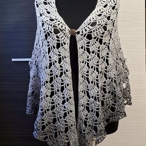 Ezüst holdfény kézzel horgolt - ruha & divat - sál, sapka, kendő - vállkendő - Meska.hu