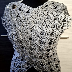 Ezüst holdfény kézzel horgolt - ruha & divat - sál, sapka, kendő - vállkendő - Meska.hu