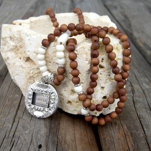 Női Mala nyaklánc, Buddhista nyaklánc, Szantálfa nyaklánc Sterling ezüst Om medállal, Amulett nyaklánc -  - Meska.hu